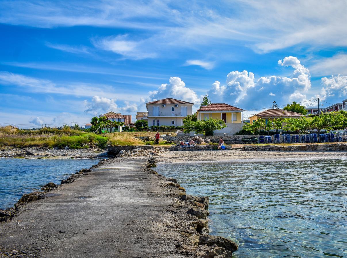 Pelagion II Sea Coral - Beachfront Holiday Home Kypseli Dış mekan fotoğraf