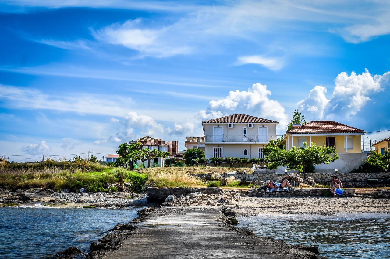 Pelagion II Sea Coral - Beachfront Holiday Home Kypseli Dış mekan fotoğraf